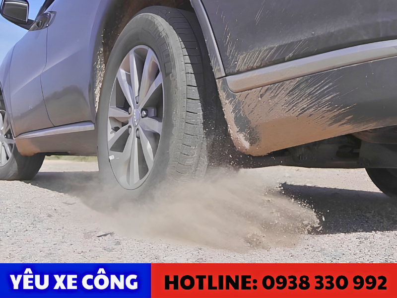 Thường xuyên phanh gấp - Tăng ga
